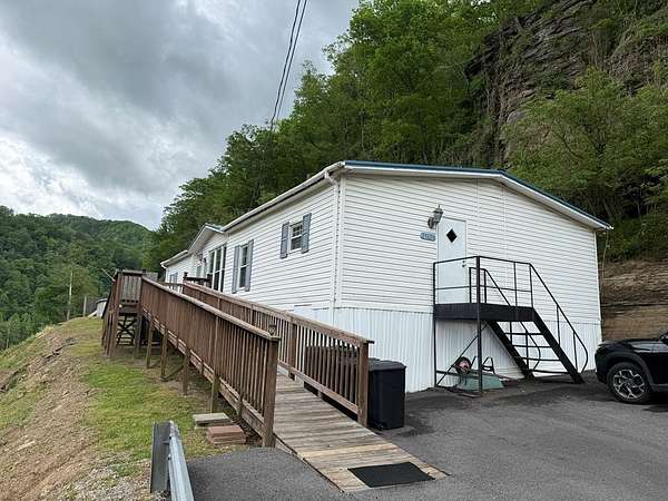 1.5 Acres of Land with Home for Sale in Grundy, Virginia