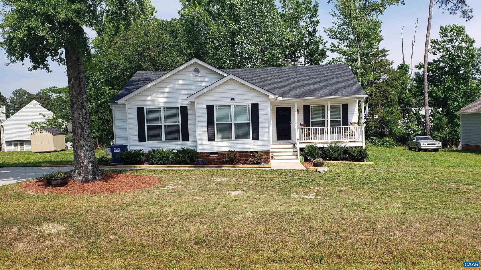 2.4 Acres of Land with Home for Sale in Palmyra, Virginia