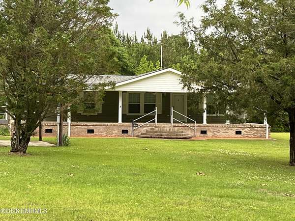 19 Acres of Land with Home for Sale in Meridian, Mississippi