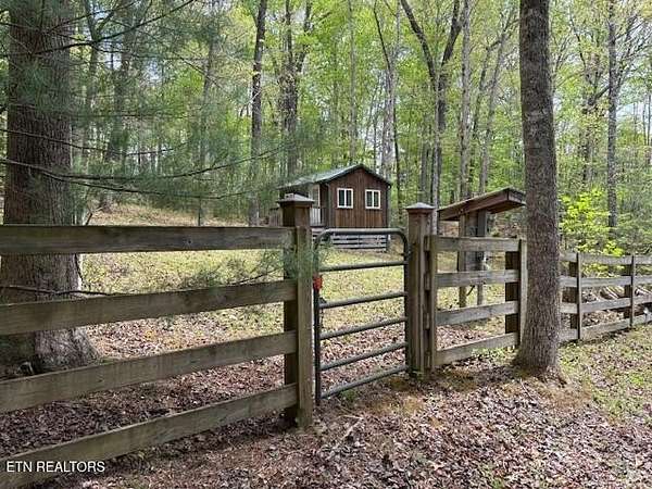 1.18 Acres of Residential Land for Sale in Jamestown, Tennessee