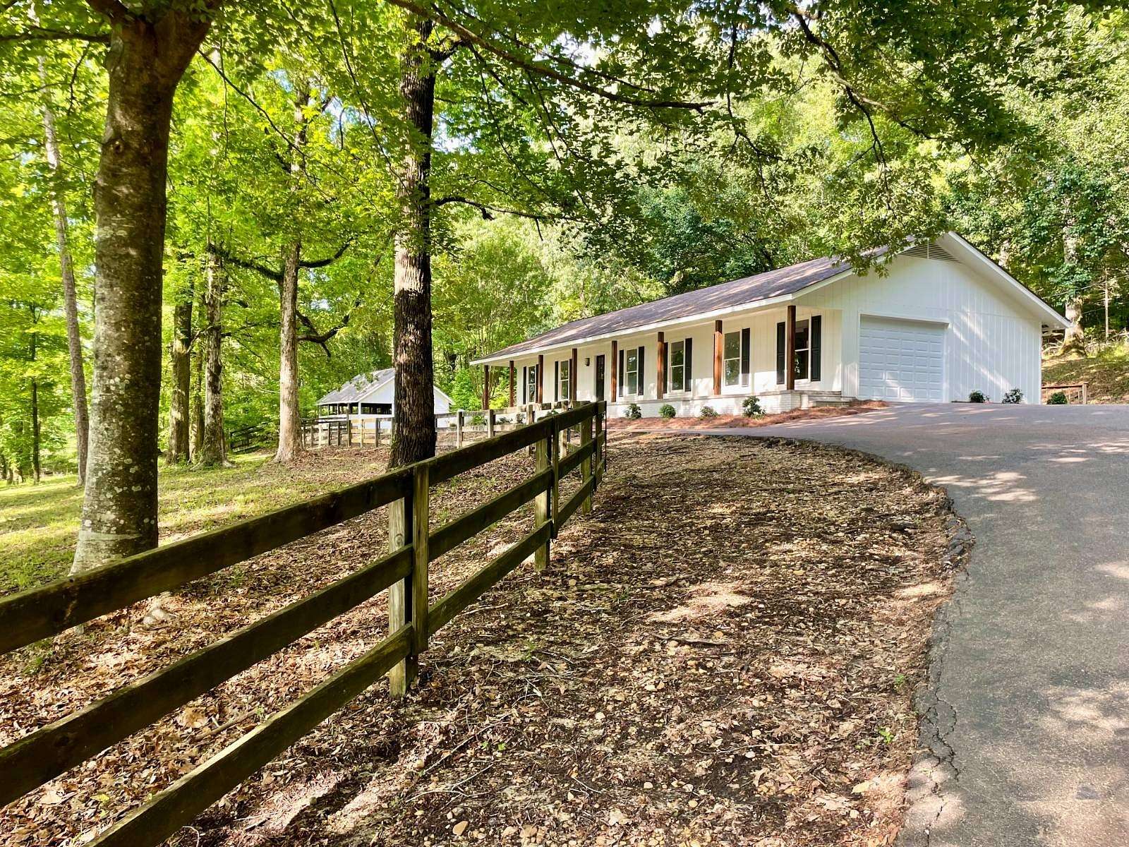 5.2 Acres of Land with Home for Sale in Grenada, Mississippi