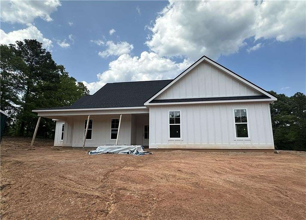 1.5 Acres of Land with Home for Sale in Opelika, Alabama