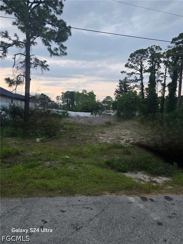 0.25 Acres of Residential Land for Sale in Lehigh Acres, Florida