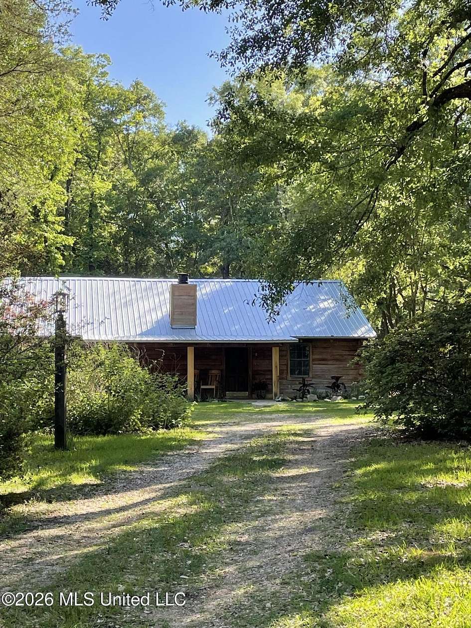 13.6 Acres of Recreational Land with Home for Sale in Woodville, Mississippi