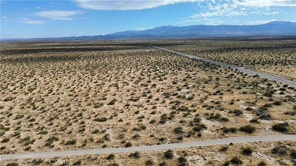 2.5 Acres of Land for Sale in El Mirage, California