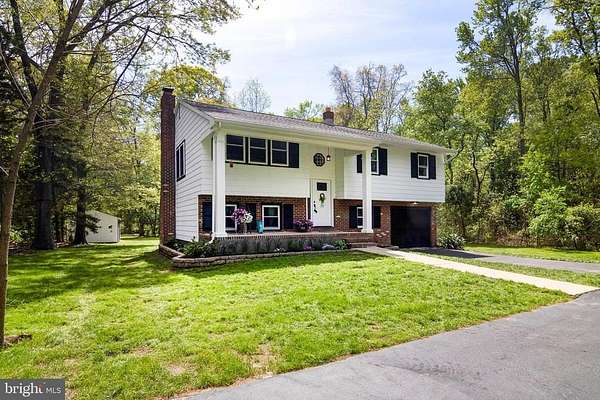 2.89 Acres of Land with Home for Sale in Pittsgrove Township, New Jersey