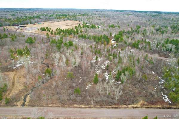 5 Acres of Residential Land for Sale in Hancock, Michigan