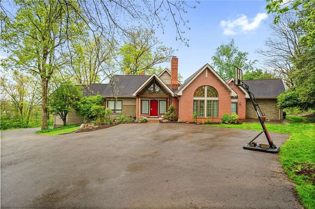 2.75 Acres of Land with Home for Sale in Fox Chapel, Pennsylvania