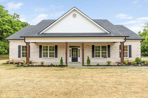 5 Acres of Land with Home for Sale in Hampshire, Tennessee