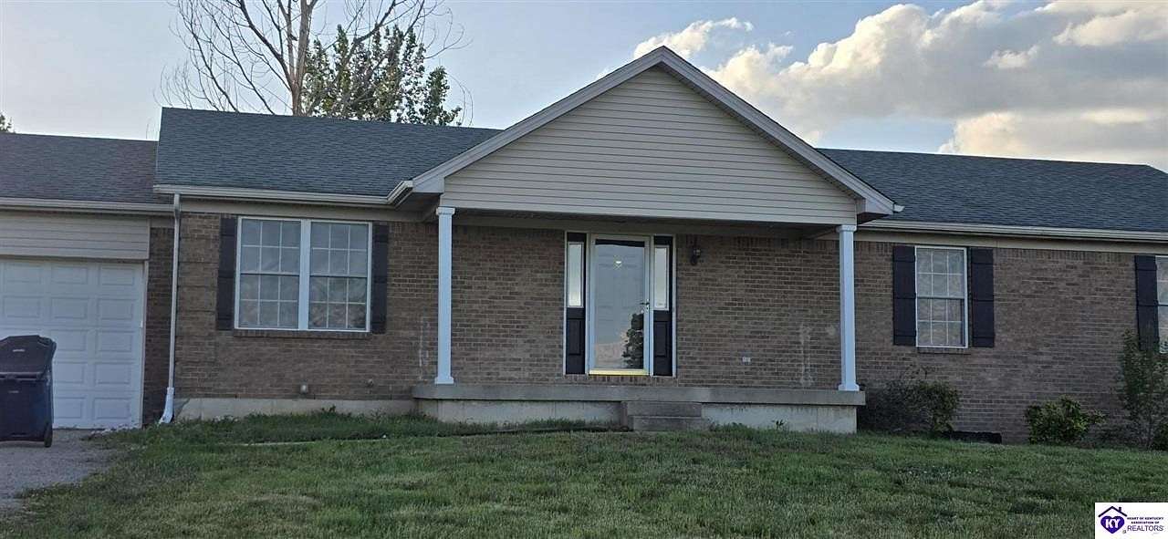 6.62 Acres of Land with Home for Sale in Hodgenville, Kentucky