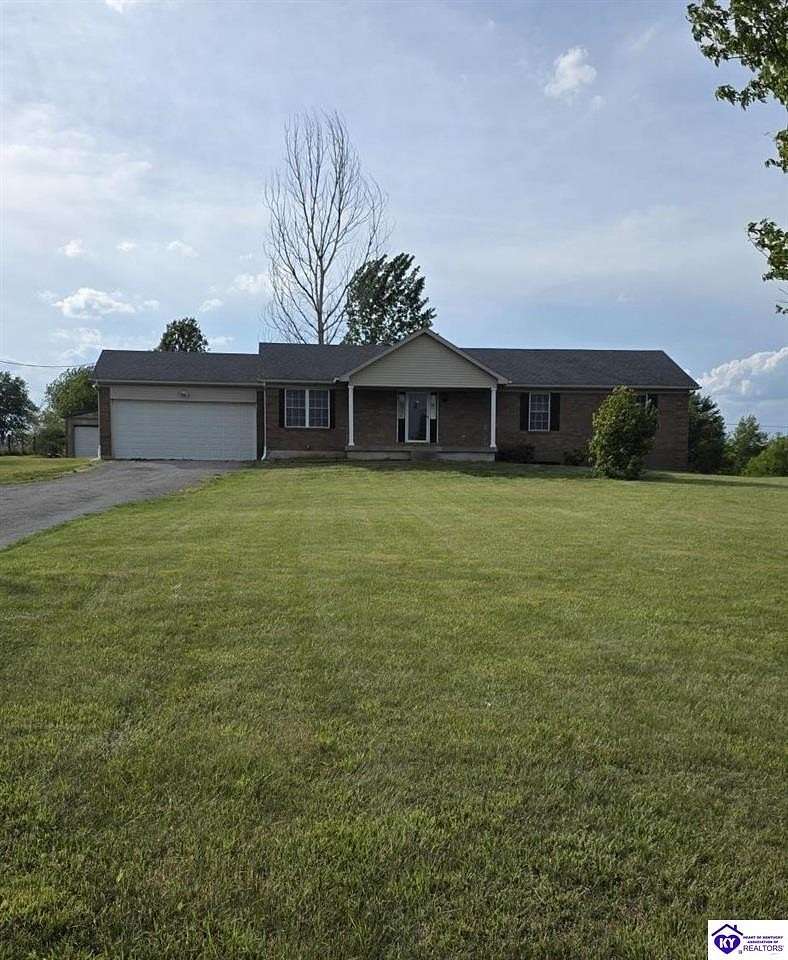6.62 Acres of Land with Home for Sale in Hodgenville, Kentucky