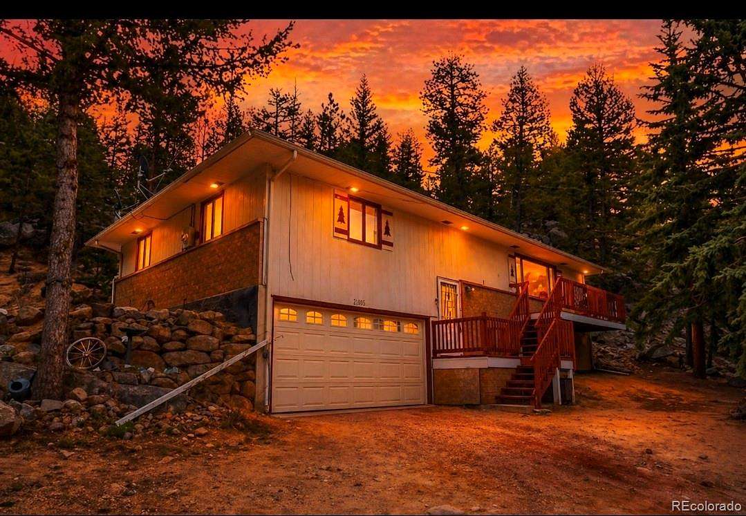 2.19 Acres of Land with Home for Sale in Lyons, Colorado