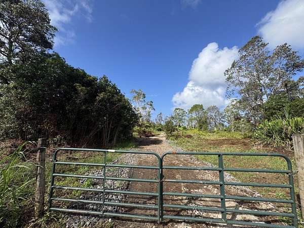 5 Acres of Residential Land for Sale in Holualoa, Hawaii
