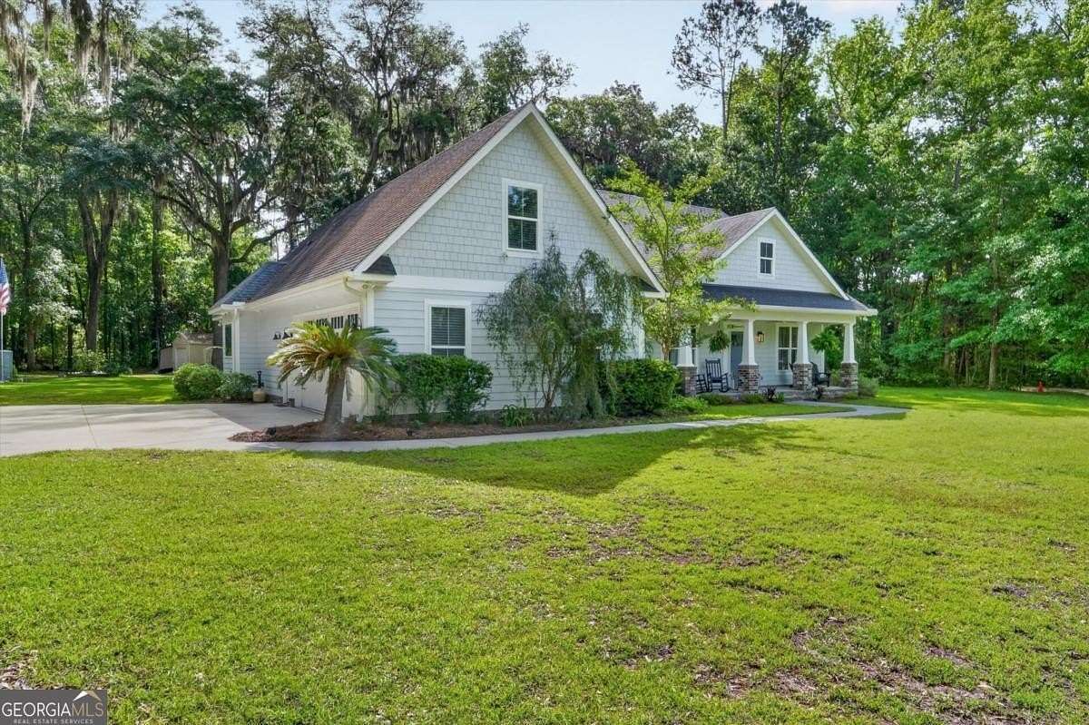 2.47 Acres of Land with Home for Sale in Richmond Hill, Georgia