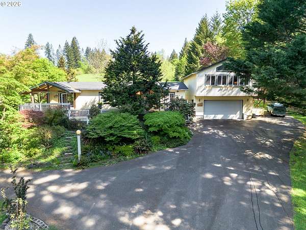 4.64 Acres of Land with Home for Sale in St. Helens, Oregon