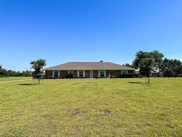 4.79 Acres of Land with Home for Sale in Rockwall, Texas