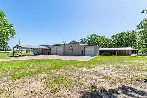 9.89 Acres of Land with Home for Sale in Emory, Texas