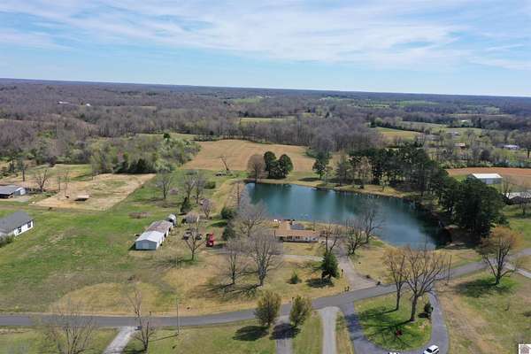17 Acres of Recreational Land with Home for Auction in Mayfield, Kentucky