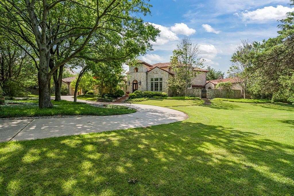 4.7 Acres of Land with Home for Sale in Southlake, Texas