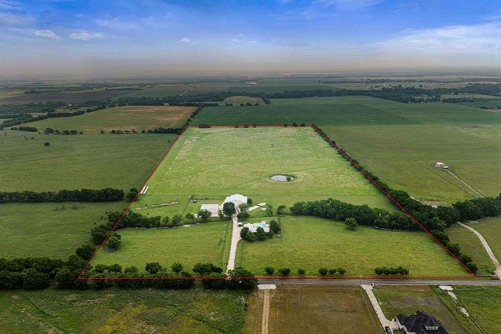 43.2 Acres of Land with Home for Sale in Waxahachie, Texas