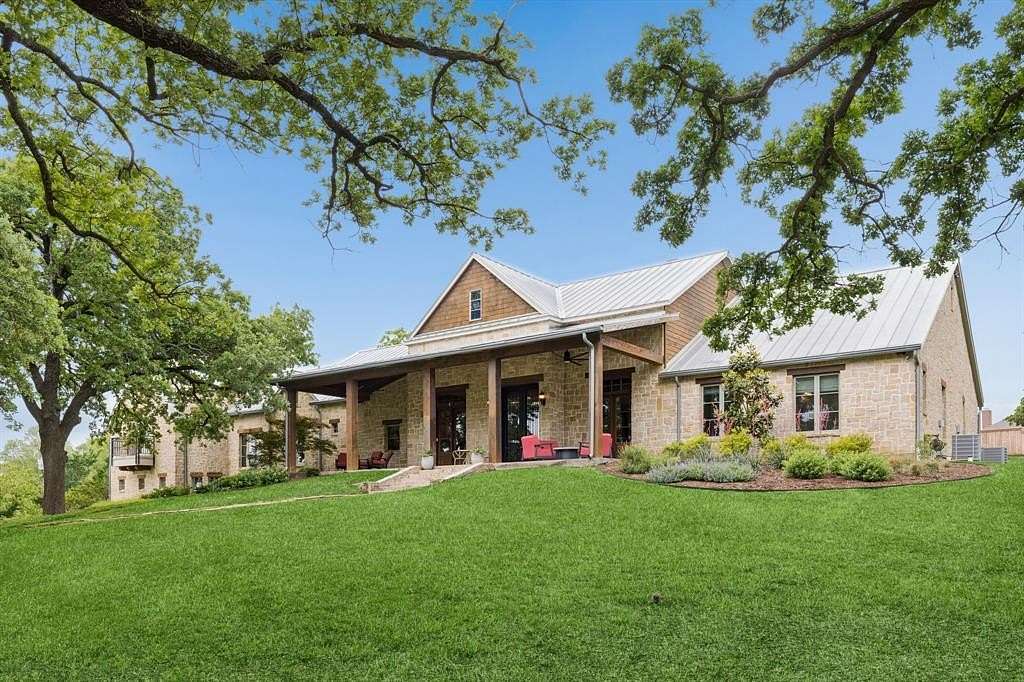 14 Acres of Land with Home for Sale in Argyle, Texas