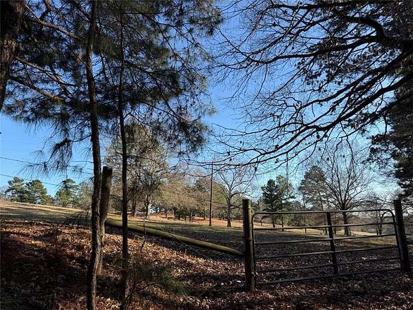 9.56 Acres of Land for Sale in Tyler, Texas