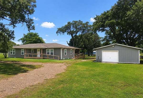5.28 Acres of Land with Home for Sale in Canton, Texas