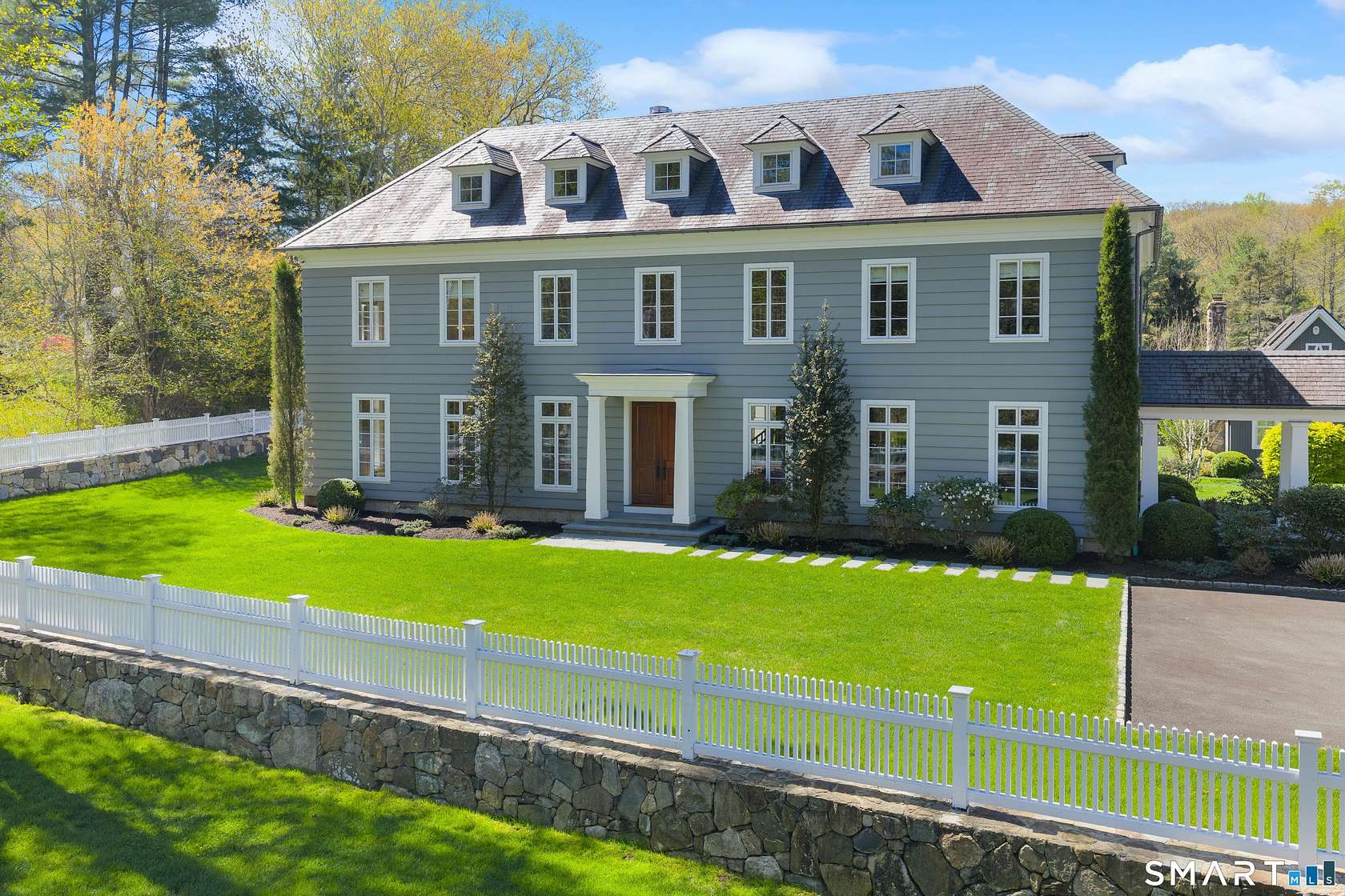 1.77 Acres of Land with Home for Sale in New Canaan, Connecticut