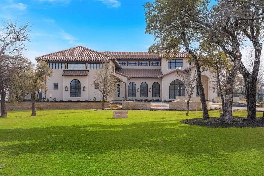 6 Acres of Land with Home for Sale in Fort Worth, Texas