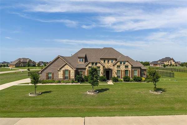 1.5 Acres of Land with Home for Sale in Rockwall, Texas