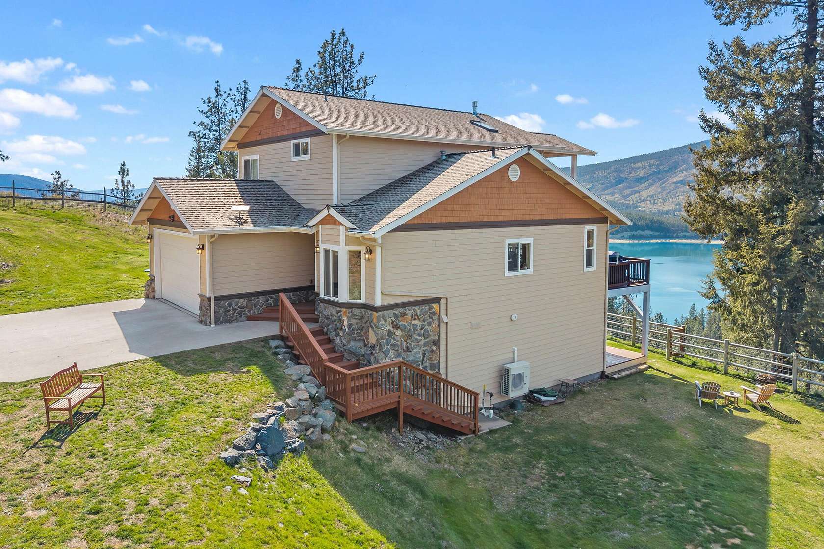 5.5 Acres of Land with Home for Sale in Kettle Falls, Washington