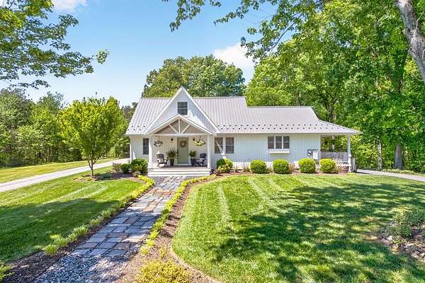 5 Acres of Land with Home for Sale in Dillwyn, Virginia