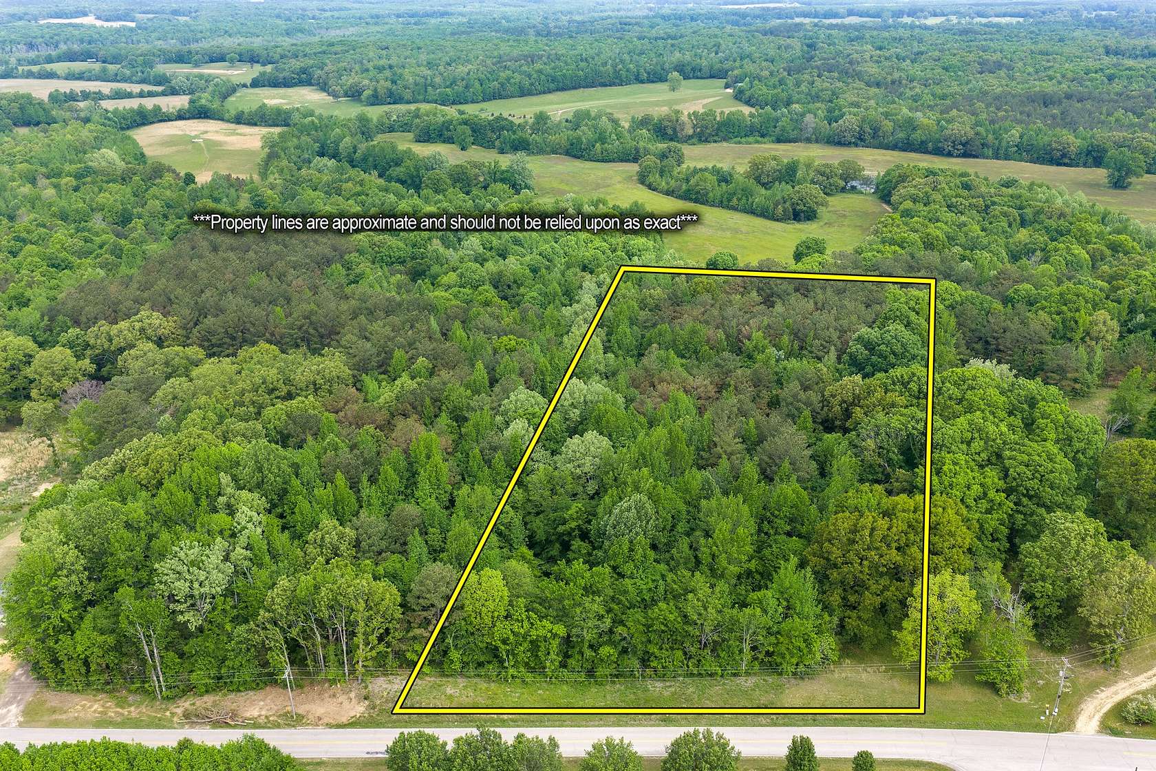 5.8 Acres of Residential Land for Sale in Lexington, Tennessee