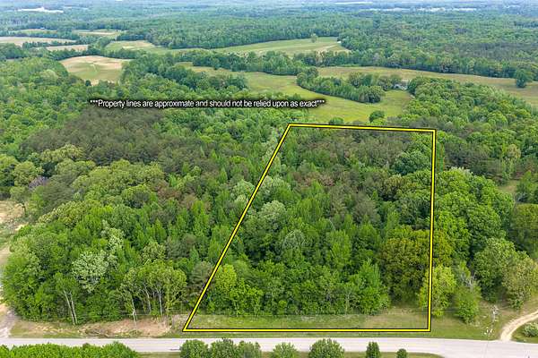 5.8 Acres of Residential Land for Sale in Lexington, Tennessee