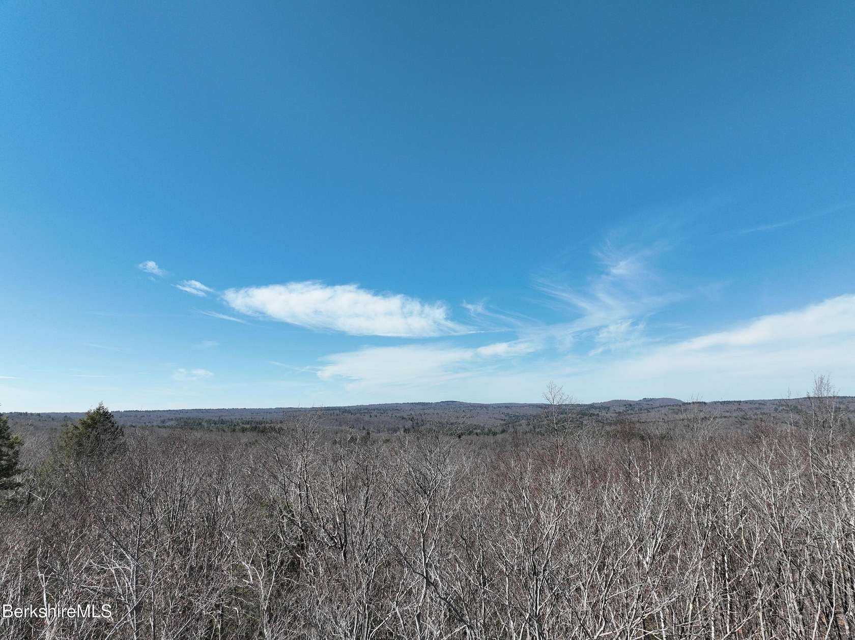 4.33 Acres of Residential Land for Sale in Becket, Massachusetts