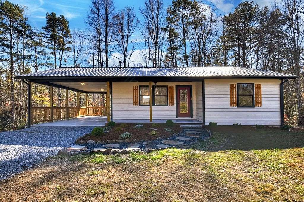 1.5 Acres of Land with Home for Sale in McCaysville, Georgia