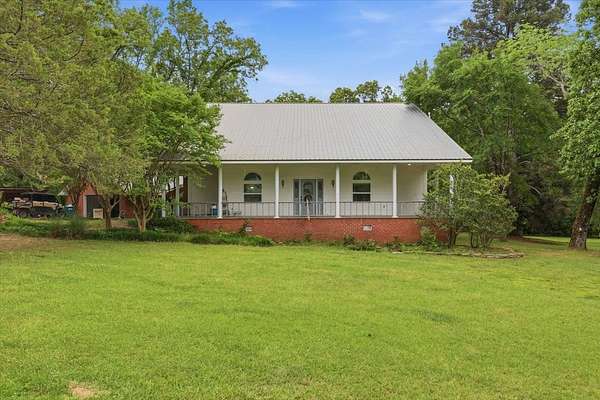 4.5 Acres of Land with Home for Sale in Kosciusko, Mississippi