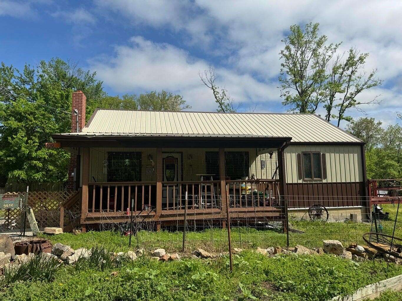 4 Acres of Land with Home for Sale in Higbee, Missouri