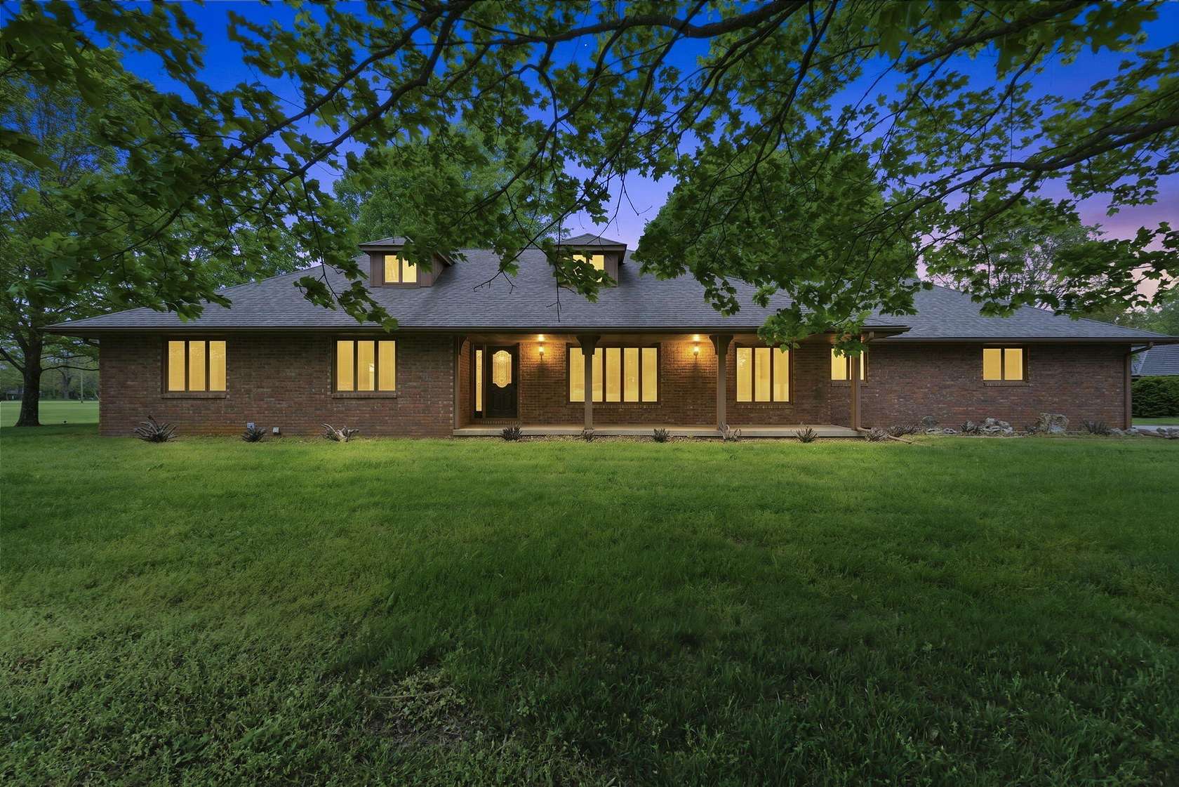 10 Acres of Land with Home for Sale in Springfield, Missouri