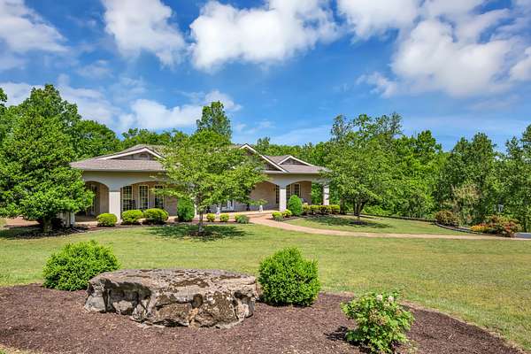 10 Acres of Improved Mixed-Use Land for Sale in White Bluff, Tennessee