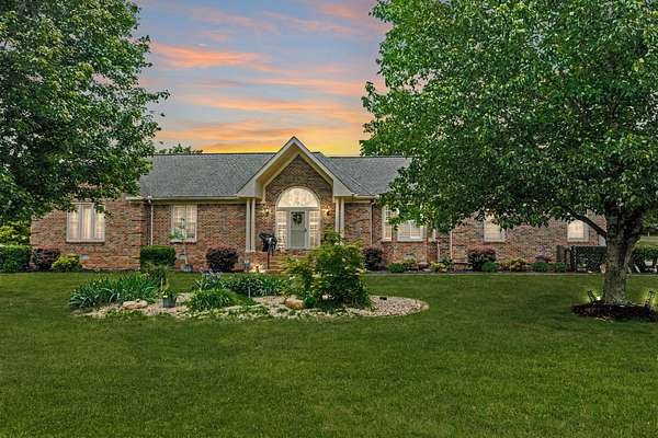1.75 Acres of Land with Home for Sale in Hendersonville, Tennessee