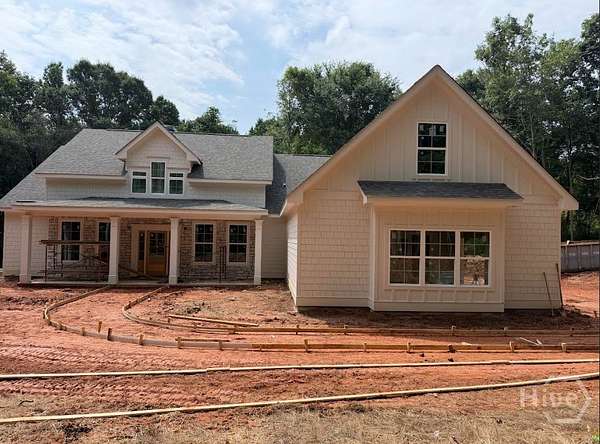 6 Acres of Land with Home for Sale in Commerce, Georgia
