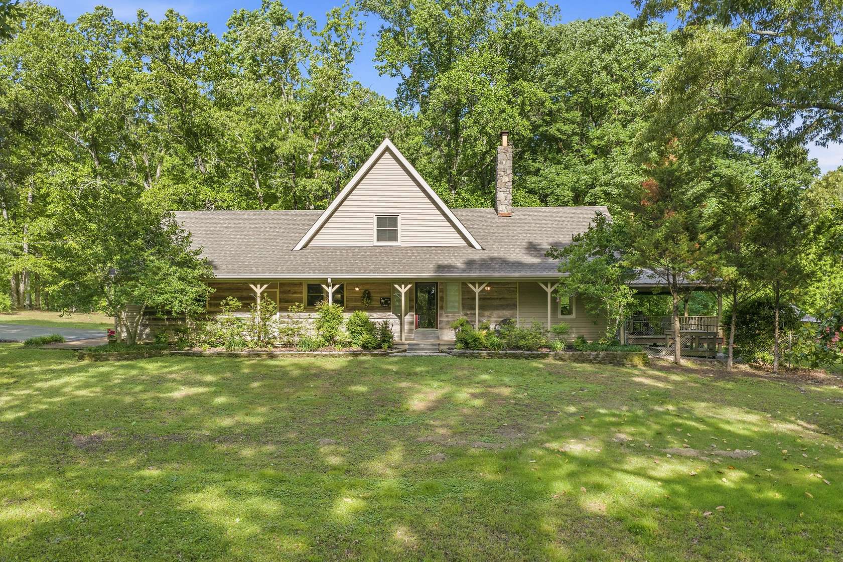 22 Acres of Land with Home for Sale in Parsons, Tennessee