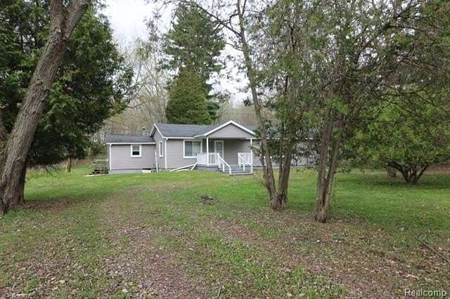 4 Acres of Land with Home for Sale in Fort Gratiot, Michigan