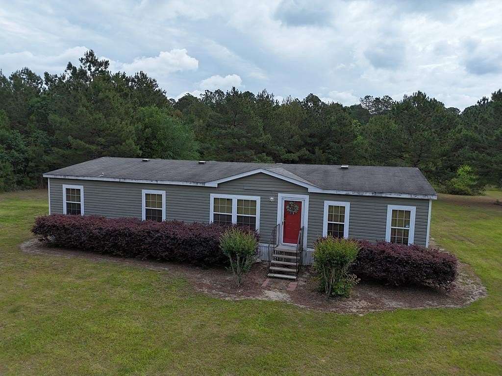 8 Acres of Land with Home for Sale in Pavo, Georgia