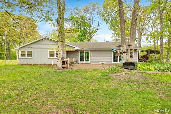 9.2 Acres of Land with Home for Sale in Dorsey, Illinois