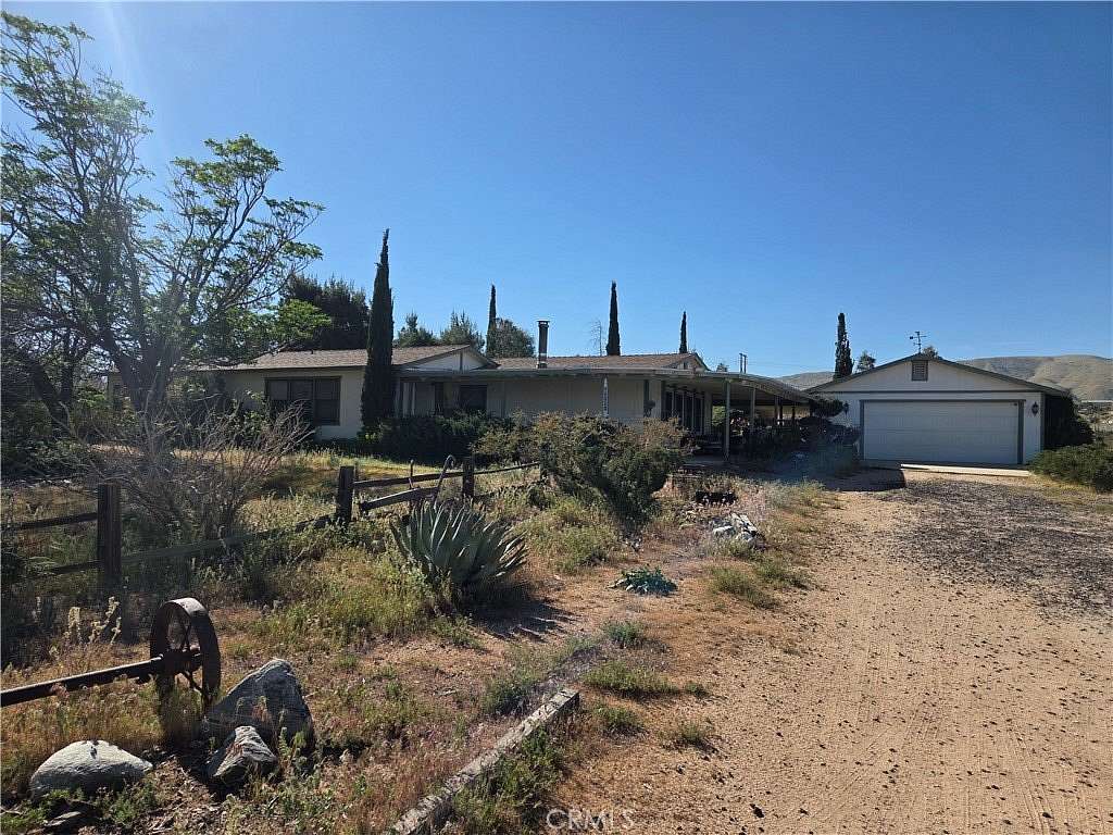 7 Acres of Land with Home for Sale in Apple Valley, California