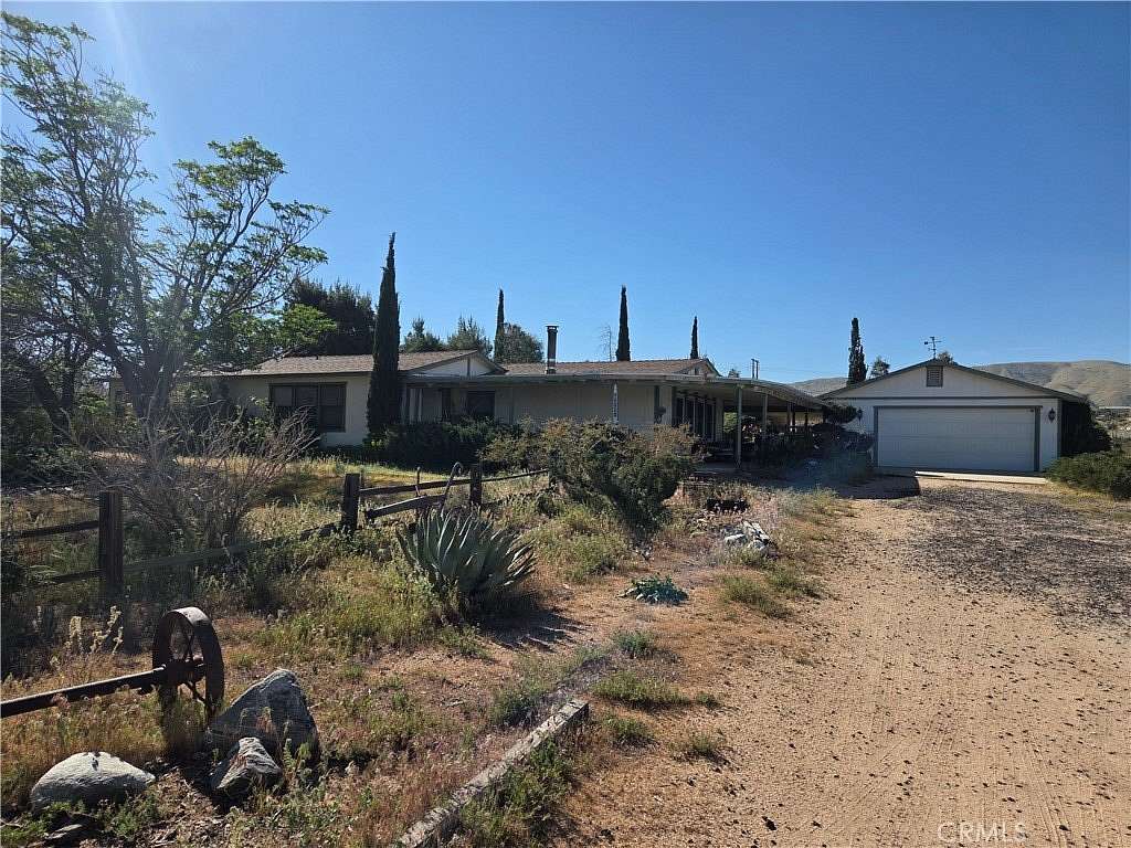 7 Acres of Land with Home for Sale in Apple Valley, California