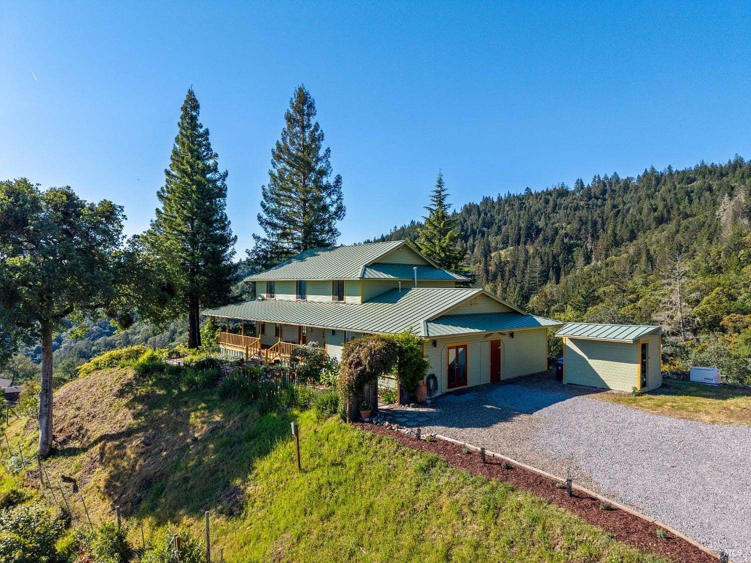 10 Acres of Land with Home for Sale in Ukiah, California