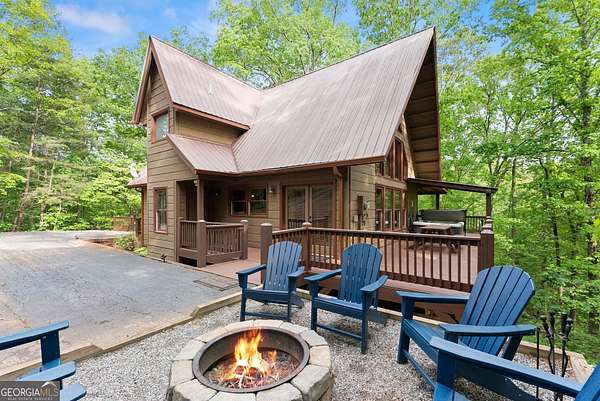 1.5 Acres of Land with Home for Sale in Cleveland, Georgia
